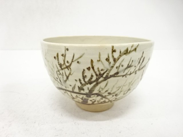 道八造　鉄絵　梅　茶碗(保護箱付)